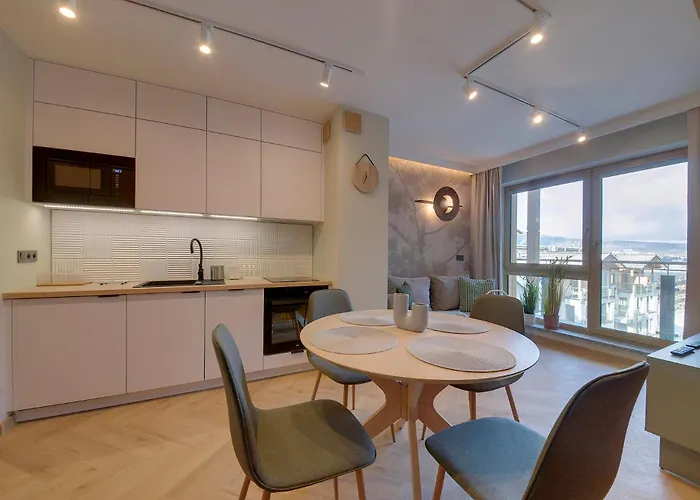 Bezowy Sun Seasons 24 W Szklarskiej Porebie Z Wanna By Renters * Schreiberhau